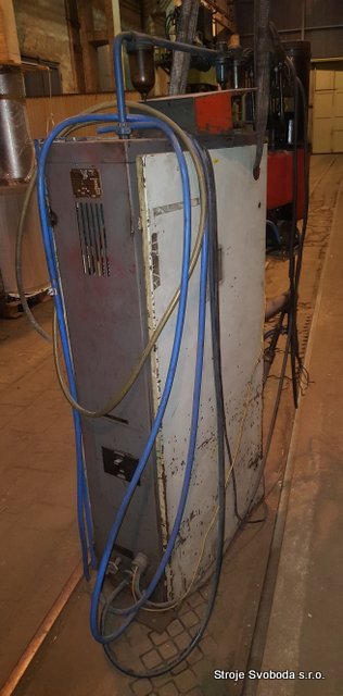 Svářečka bodová BP 40.12 (Svarecka bodova BP 40.12 (3).12 (3).jpg)